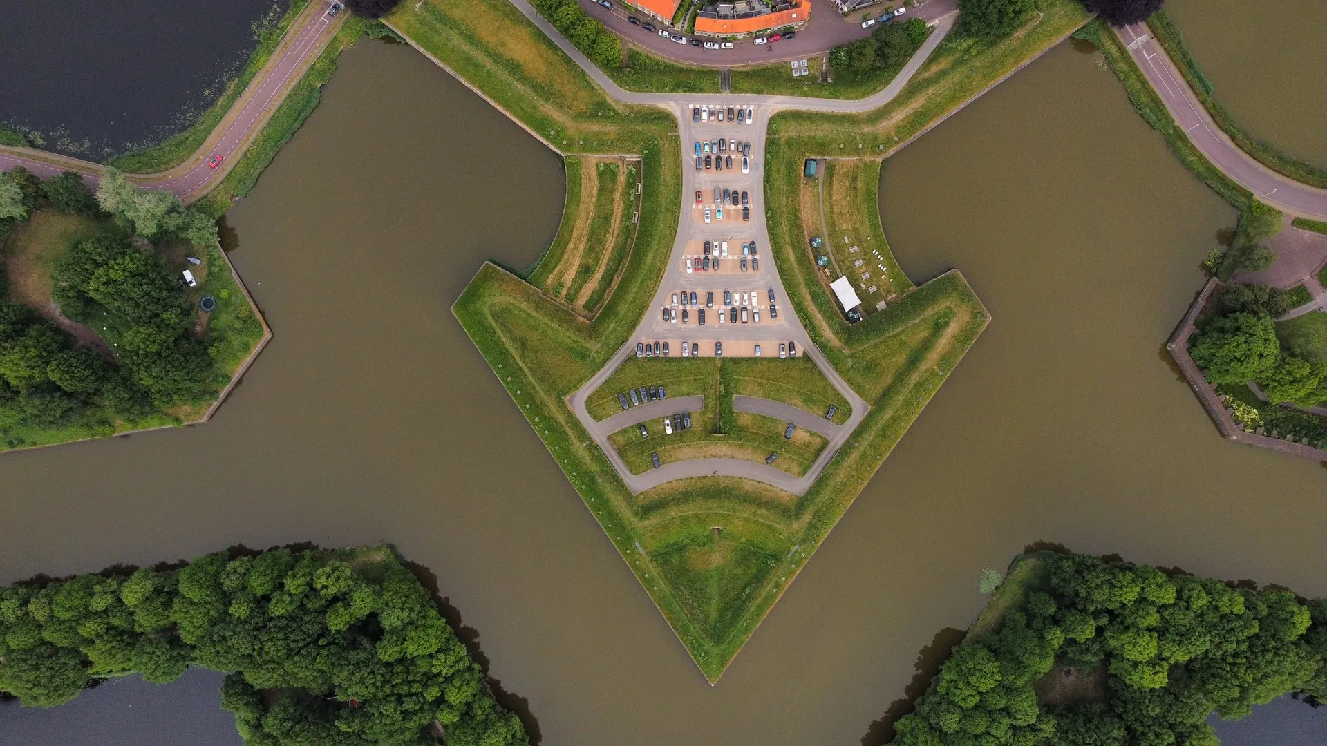 Luchtfoto boven Friesland vanuit de drone door MVDBmedia